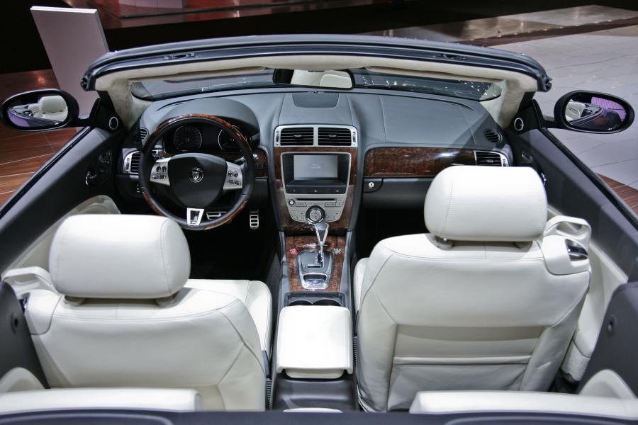  Jaguar XKR Convertible 2007 года  (фото 13 из 52)